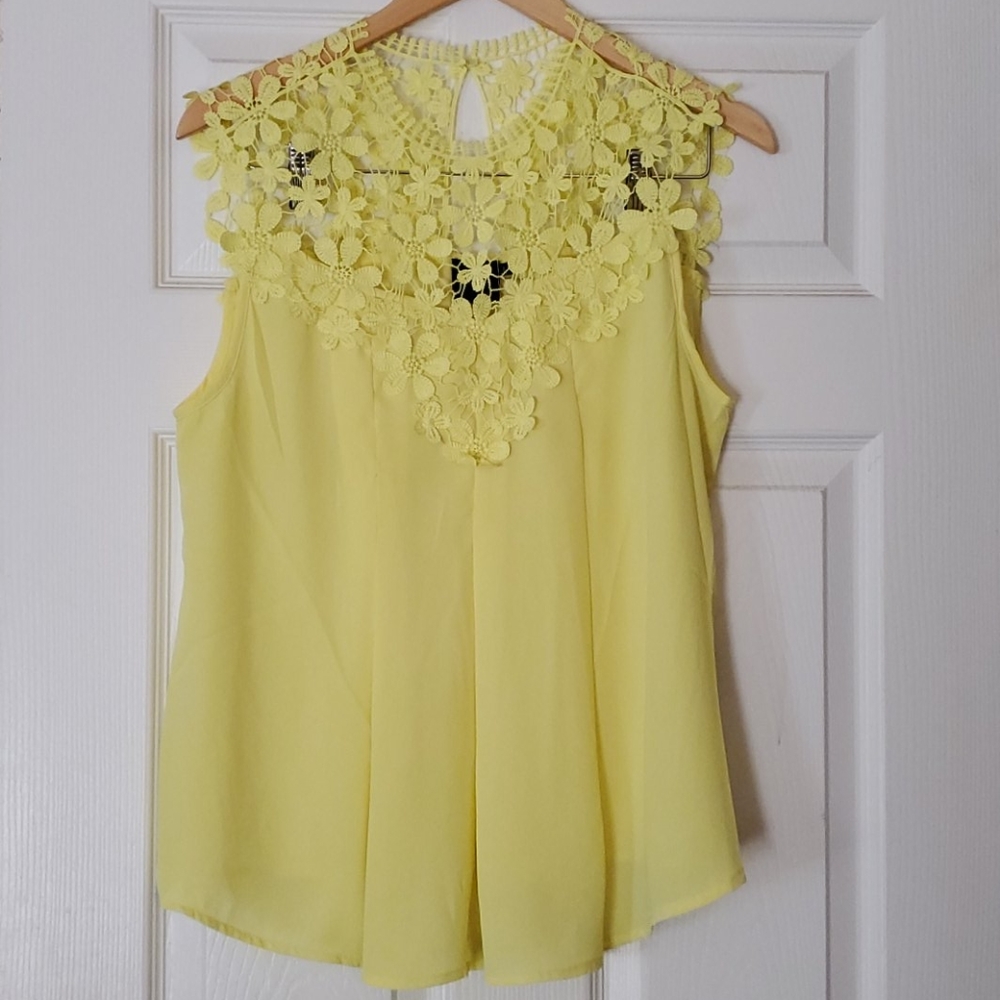 NWOT Cliche Cute Blouse